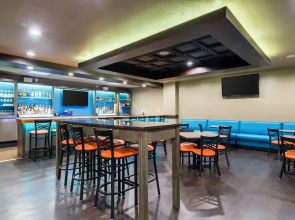 Holiday Inn Russellville