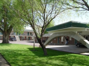 Gunnison Inn