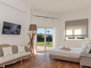 Holiday Home 5 Bedrooms 5 Bathrooms - Afantou