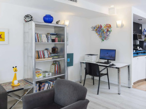 Best Western Regency Suites