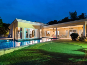 Stunning Luxury Golf and Pool Villas