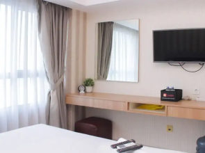 Warm And Homey Studio Apartment At Springlake Summarecon Bekasi