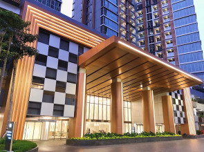 Gold Coast PIK Sea View Apartments by LongeSuites