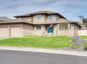 Moses Lake Vacation Rental w/ Hot Tub & Game Room