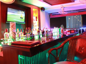 Patong Hemingway's Hotel