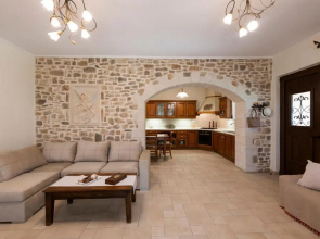 Ageri Traditional Villa