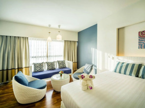 Jomtien Palm Beach Hotel And Resort