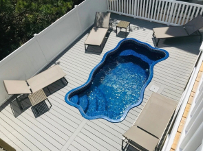 Nautilus 6 Bedroom Home by RedAwning