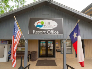 Hill Country Cottage and RV Resort