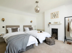 Gallops Cottage