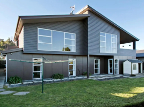 Riverstone Holiday Home - Taupo Holiday Home