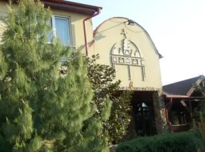 Korona Hotel és Étterem