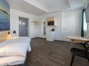 Place to Sleep Hotel Raisio