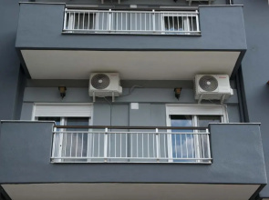 Friendly Flat 4