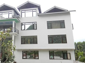 Apple Orchid Resort