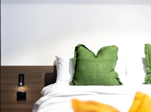 Immaculate Braddon Studio With Accessible Bathroom