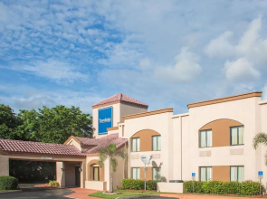 Travelodge Fort Myers Airport