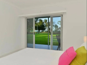 Kewarra Beach House - Luxury Holiday House