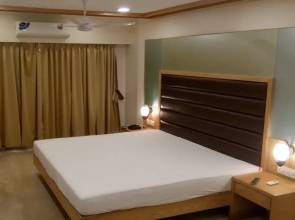 Hotel The Metropole - Phase Ii