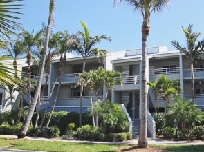 Hilton Grand Vacations Plantation House at South Seas Island Resort