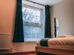 Hotel Quality Stay,2 bed Apartment near the City Centre, 2min Walk from Metro Station