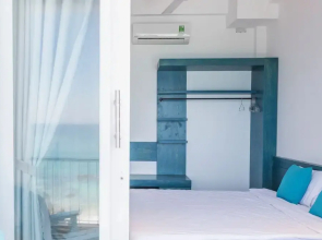 Blue Anchor Lodge & Cafe-Binh Ba Island