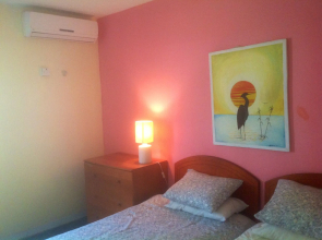 Bungalow Beach Hotel