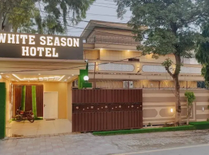 Hotel White Seasson managed by Zaheer Masih