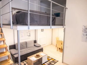 Goldcentral Apartment