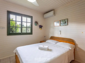 Pleasant Townhouse w/ BBQ 90m From the Sea Rdd657