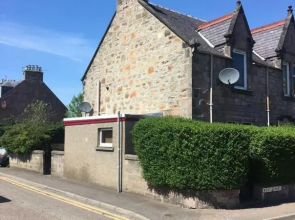 Reay Street Apartment