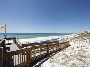 Gulf Shore Condo #210 - 2 Br condo by RedAwning