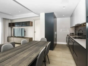 Remarkable 2-bed Apartment in Johannesburg