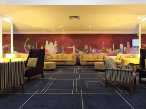 Renaissance London Heathrow Hotel