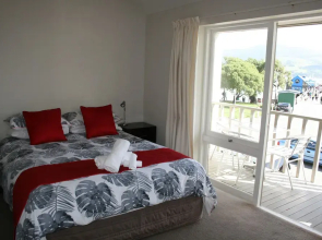 Akaroa Vista