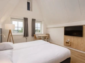 Comfortable Hotel Room in Center of Volendam