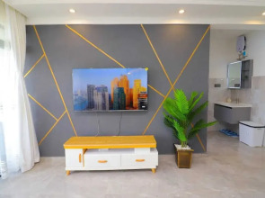 Lux Suites City Oasis Apartments