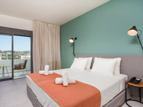 Mazoren Art Hotel