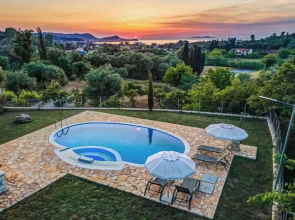 Irida Garden Villa (Please Contact The Property 7 Days In Advance)