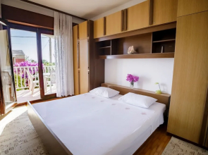 Captivating 1-bed Apartment in Podstrana