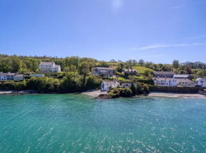 Shearwater Self Catering