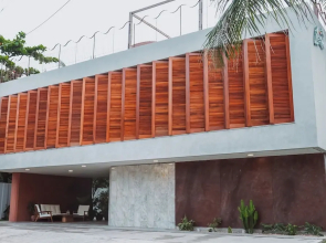 Luau Hotel
