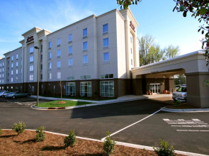 Hampton Inn & Suites Charlotte Airport
