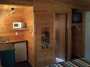 Lake George Bear's Den