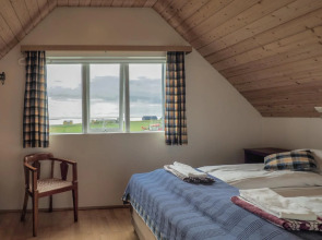 Skyrhusid Guest House