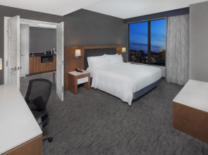 Holiday Inn Hotel & Suites Montreal Centre-ville Ouest by IHG