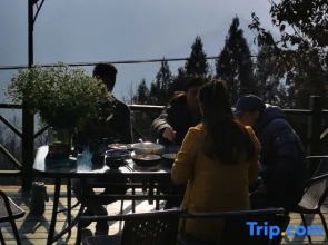 Qingyinyuelu Featured Inn