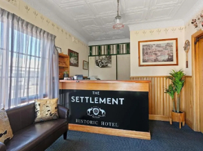The Settlement Historic Hotel