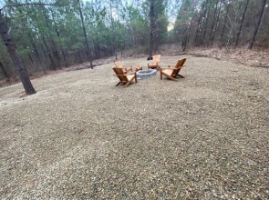 Serenity Pines-3bd/2bth, Sleeps 8, Hot tub+Arcades