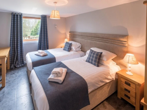 Lord Galloway 31 With Hot Tub, Newton Stewart